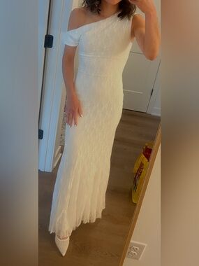 Petal & Pup One-Shoulder White Lace Gown